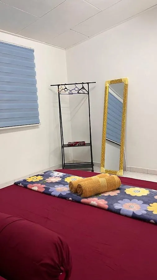 Дом отдыха Homestay Qaseh Bandar Dato Onn Джохор-Бару