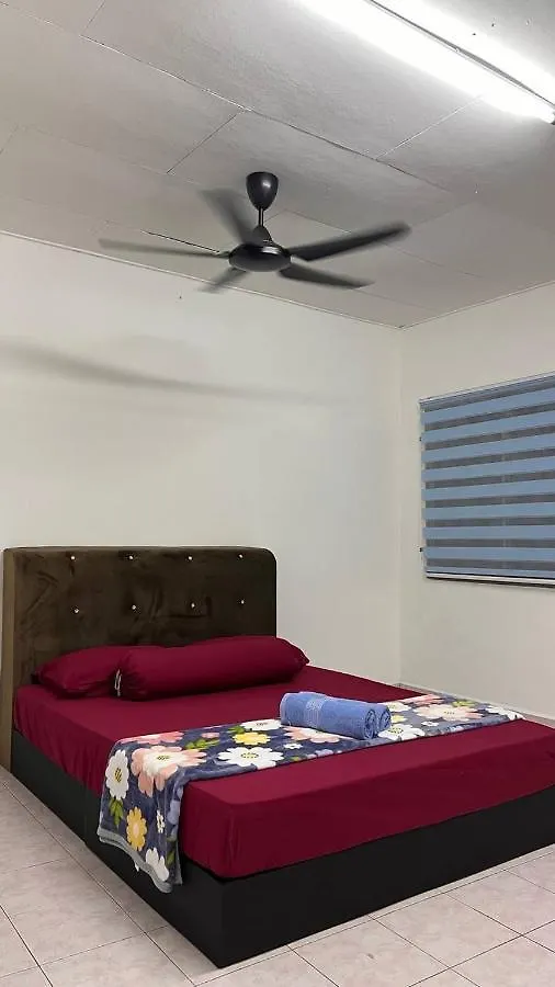 Homestay Qaseh Bandar Dato Onn Джохор-Бару 0*,