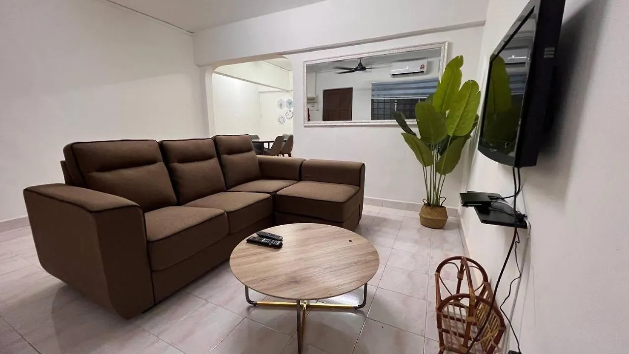 Дом отдыха Homestay Qaseh Bandar Dato Onn Джохор-Бару